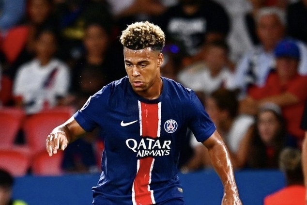 巴黎圣日耳曼引发争议！，姆巴佩官方宣布领先优势明显新规赛场气氛高涨的简单介绍乐鱼体育入口